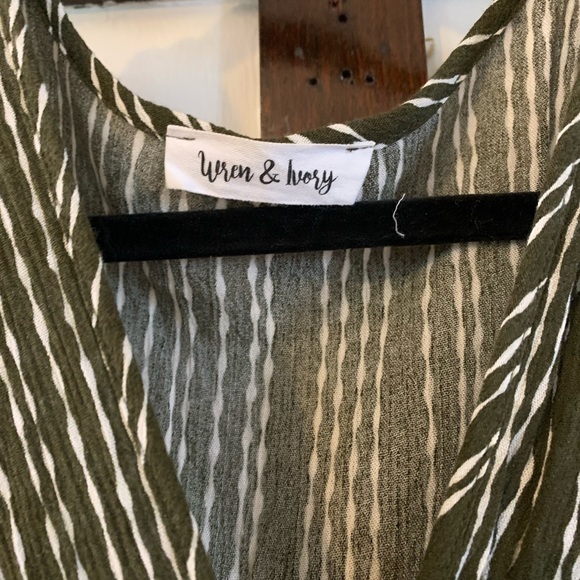 Wren and Ivory Maternity Maxi Dress - Picture 9 of 12